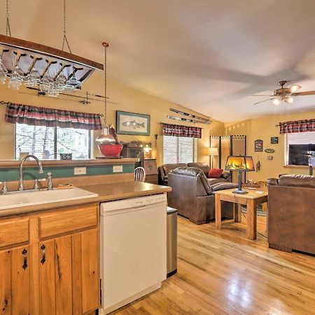 Rustic Cabin With Deck About 4 Mi To Old Town Flagstaff! Екстер'єр фото