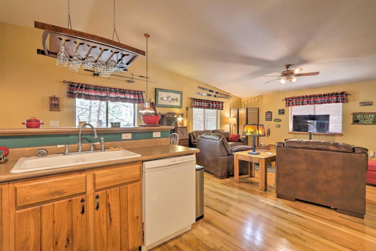 Rustic Cabin With Deck About 4 Mi To Old Town Flagstaff! Екстер'єр фото