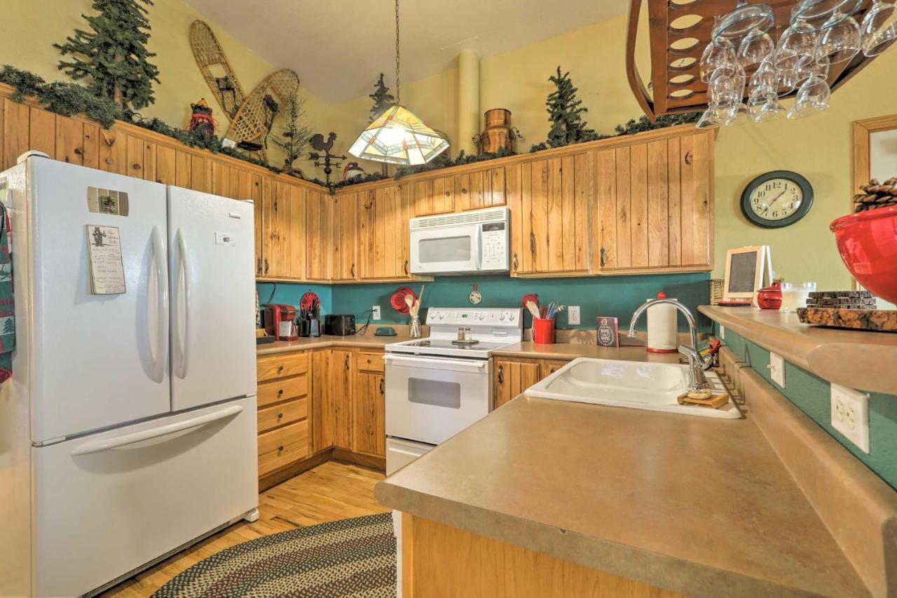 Rustic Cabin With Deck About 4 Mi To Old Town Flagstaff! Екстер'єр фото